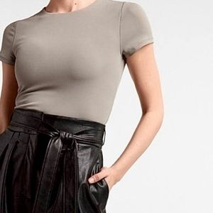 Express Body Contour shirt